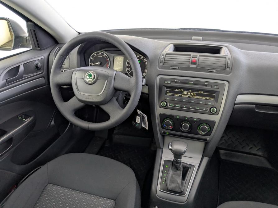 Skoda Octavia II (A5) Рестайлинг Москва  - изображение 26