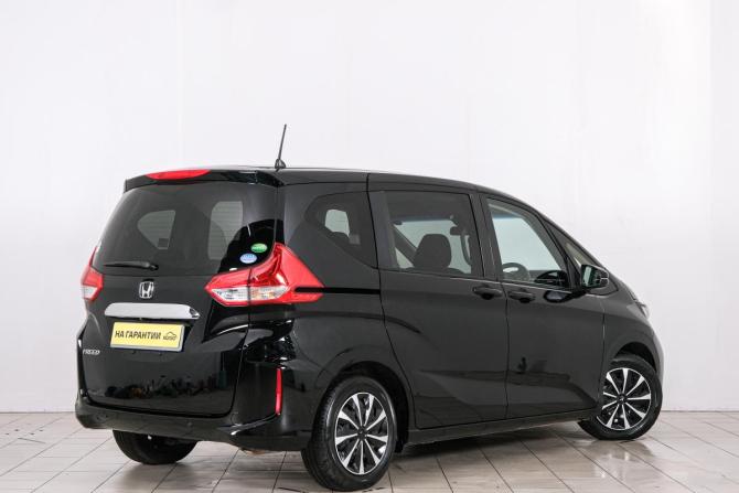 Honda Freed II Рестайлинг с пробегом 2020 года, цена 1 649 000 рублей, 121000 км, компактвэн, Автокод Объявления