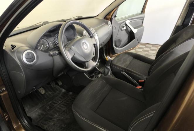 Renault Sandero I с пробегом 2014 года, цена 580 000 рублей, 240010 км, хэтчбек, Автокод Объявления