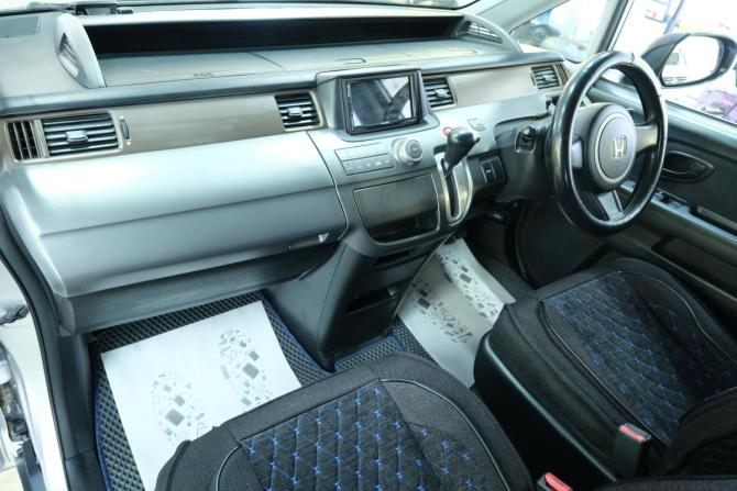 Honda Stepwgn III с пробегом 2008 года, цена 1 399 000 рублей, 238000 км, минивэн, Автокод Объявления