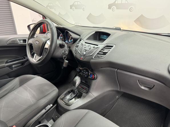 Ford Fiesta Mk6 Рестайлинг с пробегом 2015 года, цена 760 000 рублей, 117052 км, хэтчбек, Автокод Объявления