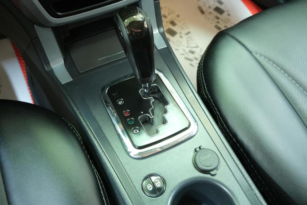 Geely Emgrand X7 I Омск  - изображение 17