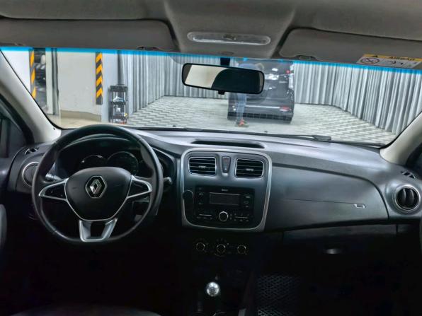 Renault Logan II Рестайлинг с пробегом 2018 года, цена 935 000 рублей, 152610 км, седан, Автокод Объявления