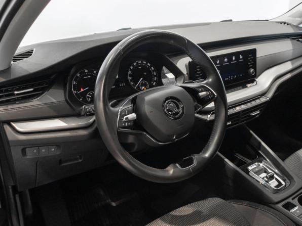Skoda Octavia IV (A8) с пробегом 2021 года, цена 2 232 400 рублей, 82481 км, лифтбек, Автокод Объявления