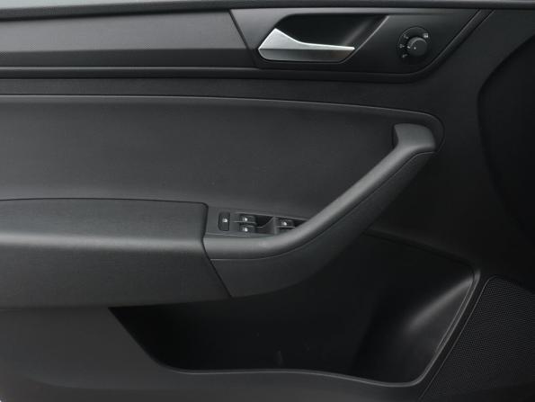 Volkswagen Polo VI с пробегом 2022 года, цена 1 649 000 рублей, 92191 км, лифтбек, Автокод Объявления