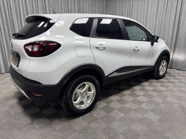 Renault Kaptur I с пробегом 2017 года, цена 1 320 000 рублей, 72306 км, внедорожник, Автокод Объявления