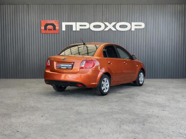 Kia Rio II Рестайлинг с пробегом 2010 года, цена 437 000 рублей, 202948 км, седан, Автокод Объявления