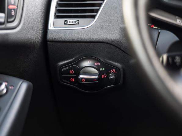 Audi Q5 I (8R) Рестайлинг с пробегом 2012 года, цена 1 699 000 рублей, 146594 км, внедорожник, Автокод Объявления