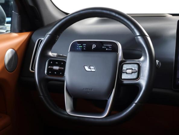 Li Auto (Lixiang) L7 I с пробегом 2023 года, цена 5 590 000 рублей, 45021 км, внедорожник, Автокод Объявления