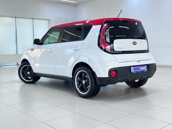 Kia Soul II Рестайлинг с пробегом 2017 года, цена 1 620 000 рублей, 117532 км, хэтчбек, Автокод Объявления