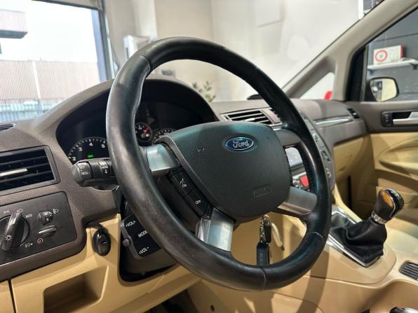 Ford C-MAX I Рестайлинг с пробегом 2007 года, цена 475 000 рублей, 295000 км, компактвэн, Автокод Объявления
