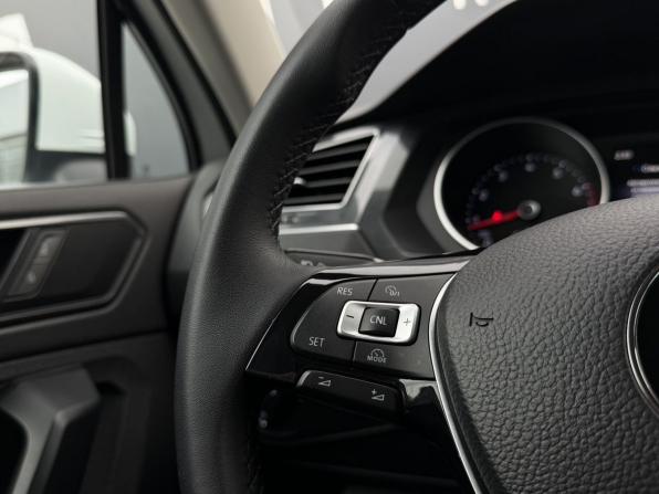 Volkswagen Tiguan II с пробегом 2017 года, цена 2 189 000 рублей, 99771 км, внедорожник, Автокод Объявления