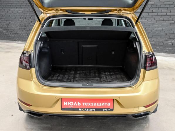 Volkswagen Golf VII Рестайлинг с пробегом 2018 года, цена 1 940 000 рублей, 109510 км, хэтчбек, Автокод Объявления