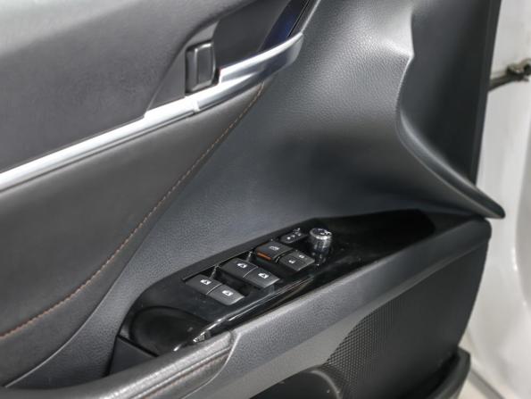Toyota Camry VIII (XV70) с пробегом 2018 года, цена 2 498 000 рублей, 161075 км, седан, Автокод Объявления