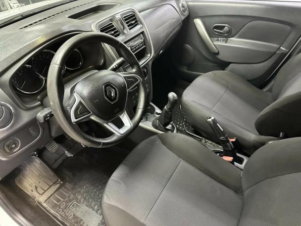 Renault Logan II Рестайлинг с пробегом 2018 года, цена 595 340 рублей, 164966 км, седан, Автокод Объявления