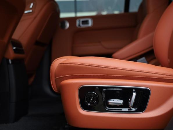 Li Auto (Lixiang) L9 I с пробегом 2023 года, цена 4 999 000 рублей, 84821 км, внедорожник, Автокод Объявления