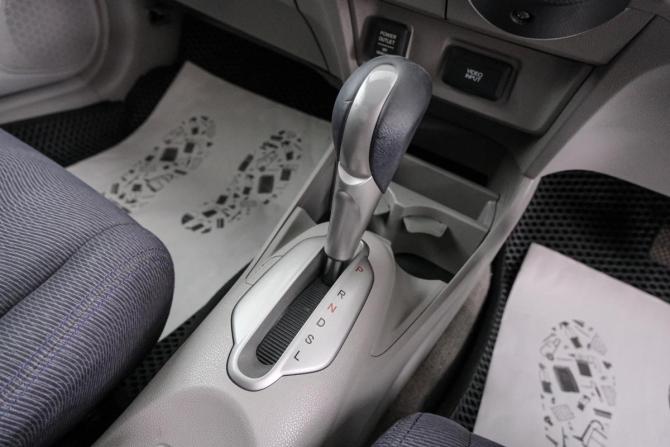 Honda Insight II с пробегом 2009 года, цена 749 000 рублей, 236000 км, хэтчбек, Автокод Объявления