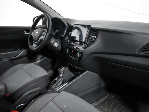 Hyundai Solaris II Рестайлинг с пробегом 2021 года, цена 1 090 000 рублей, 249857 км, седан, Автокод Объявления