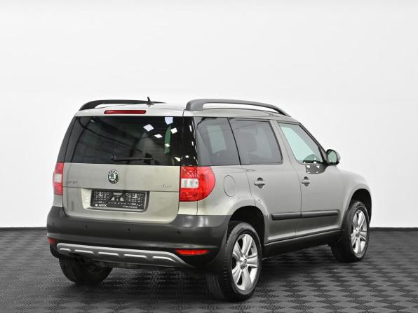 Skoda Yeti I с пробегом 2013 года, цена 899 000 рублей, 178000 км, внедорожник, Автокод Объявления