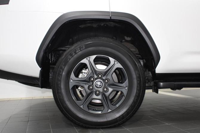Toyota Land Cruiser 300 Series с пробегом 2023 года, цена 11 900 000 рублей, 6204 км, внедорожник, Автокод Объявления