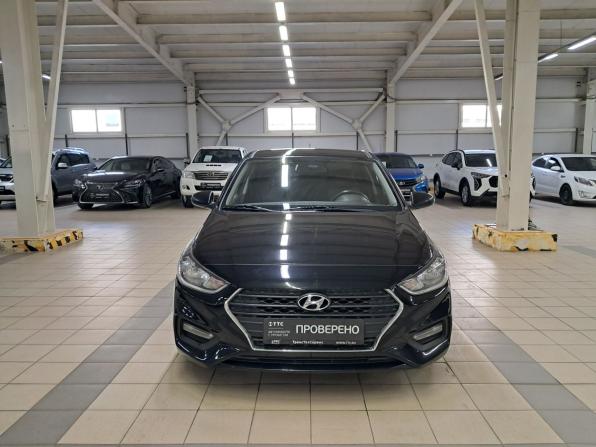 Hyundai Solaris II с пробегом 2017 года, цена 900 000 рублей, 239885 км, седан, Автокод Объявления