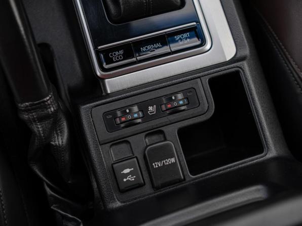 Toyota Land Cruiser Prado 150 Series Рестайлинг 2 с пробегом 2018 года, цена 6 850 000 рублей, 102627 км, внедорожник, Автокод Объявления