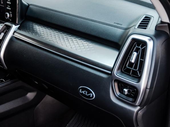 Kia Sorento IV с пробегом 2021 года, цена 3 300 000 рублей, 92040 км, внедорожник, Автокод Объявления