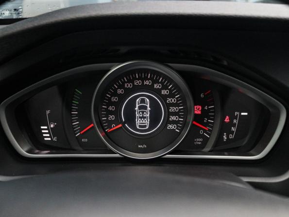 Volvo V40 Cross Country I с пробегом 2014 года, цена 1 150 000 рублей, 174009 км, хэтчбек, Автокод Объявления