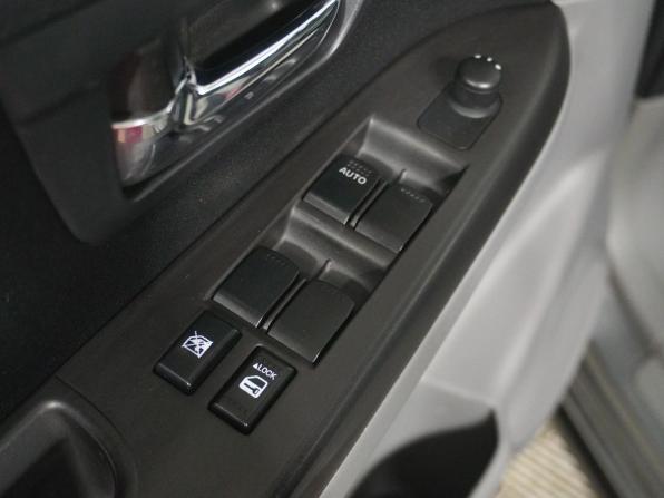 Suzuki SX4 I (Classic) Рестайлинг с пробегом 2011 года, цена 979 000 рублей, 118000 км, хэтчбек, Автокод Объявления