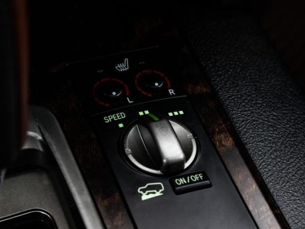 Toyota Land Cruiser 200 Series с пробегом 2011 года, цена 2 399 000 рублей, 286058 км, внедорожник, Автокод Объявления