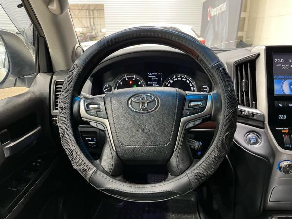 Toyota Land Cruiser 200 Series Рестайлинг 2 с пробегом 2016 года, цена 5 700 000 рублей, 133346 км, внедорожник, Автокод Объявления