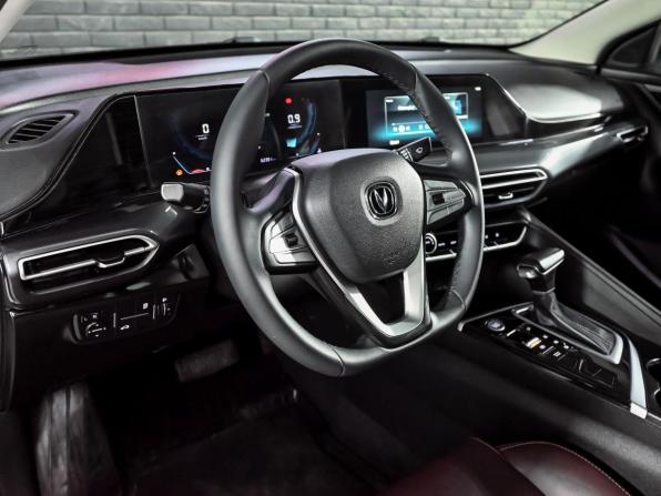 Changan Eado Plus с пробегом 2023 года, цена 1 435 000 рублей, 62391 км, седан, Автокод Объявления