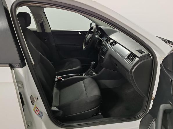 Skoda Rapid I Рестайлинг с пробегом 2018 года, цена 619 000 рублей, 324788 км, лифтбек, Автокод Объявления