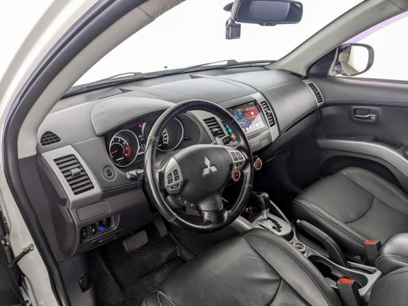 Mitsubishi Outlander II Рестайлинг с пробегом 2011 года, цена 1 420 000 рублей, 202648 км, внедорожник, Автокод Объявления