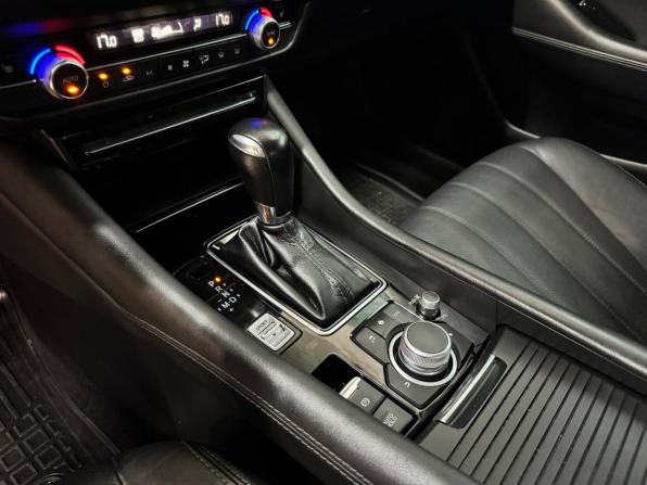 Mazda 6 III (GJ) Рестайлинг 2 с пробегом 2021 года, цена 2 550 000 рублей, 83240 км, седан, Автокод Объявления