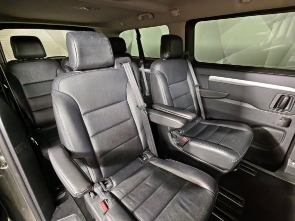 Peugeot Traveller I с пробегом 2018 года, цена 3 041 000 рублей, 93367 км, минивэн, Автокод Объявления
