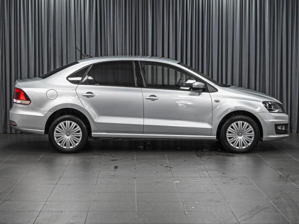 Volkswagen Polo V Рестайлинг с пробегом 2017 года, цена 1 070 000 рублей, 199431 км, седан, Автокод Объявления