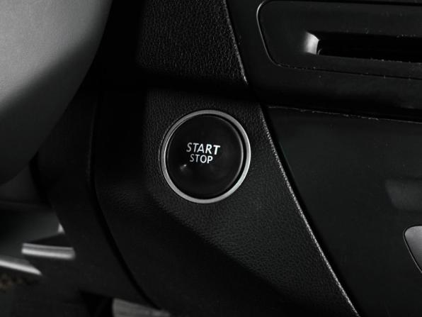 Renault Laguna III с пробегом 2008 года, цена 749 000 рублей, 176994 км, лифтбек, Автокод Объявления