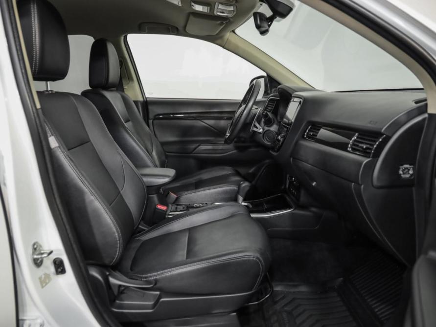 Mitsubishi Outlander III Рестайлинг 3 Санкт-Петербург  - изображение 24