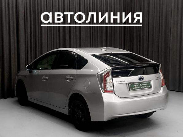 Toyota Prius III Рестайлинг (XW30) с пробегом 2015 года, цена 1 420 000 рублей, 154000 км, лифтбек, Автокод Объявления