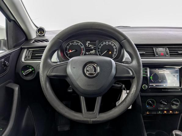 Skoda Rapid I Рестайлинг с пробегом 2019 года, цена 755 000 рублей, 283886 км, лифтбек, Автокод Объявления