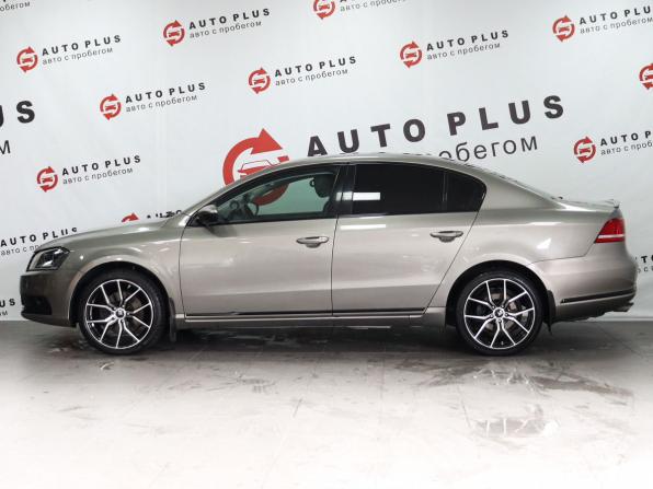 Volkswagen Passat B7 с пробегом 2012 года, цена 1 099 000 рублей, 224603 км, седан, Автокод Объявления