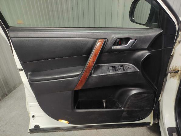 Toyota Highlander II (XU40) Рестайлинг с пробегом 2011 года, цена 1 730 000 рублей, 247671 км, внедорожник, Автокод Объявления