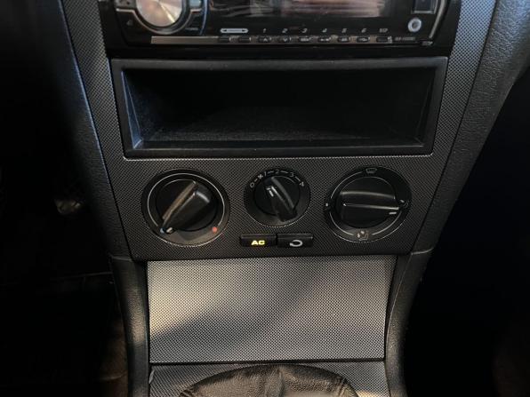 Skoda Octavia I (A4) Рестайлинг с пробегом 2006 года, цена 422 000 рублей, 249083 км, лифтбек, Автокод Объявления