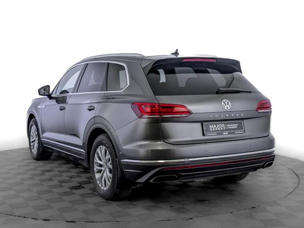 Volkswagen Touareg III с пробегом 2019 года, цена 3 690 000 рублей, 234306 км, внедорожник, Автокод Объявления