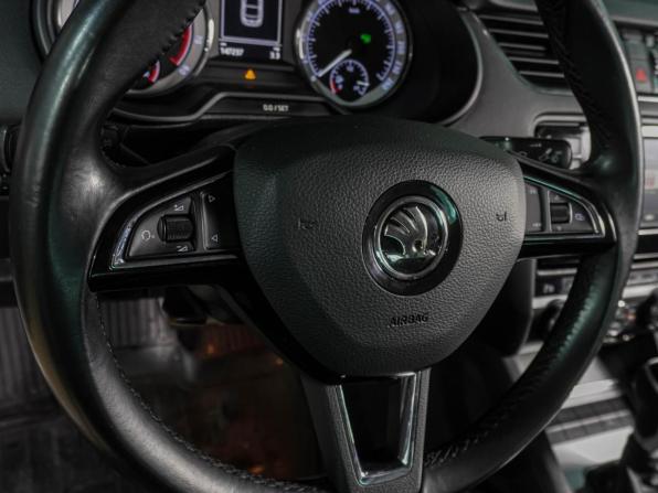 Skoda Octavia III (A7) с пробегом 2017 года, цена 1 399 000 рублей, 147237 км, лифтбек, Автокод Объявления