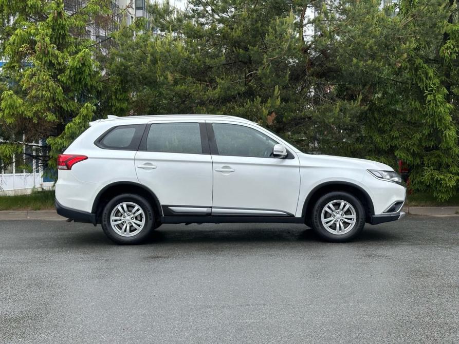 Mitsubishi Outlander III Рестайлинг 2 Санкт-Петербург  - изображение 5