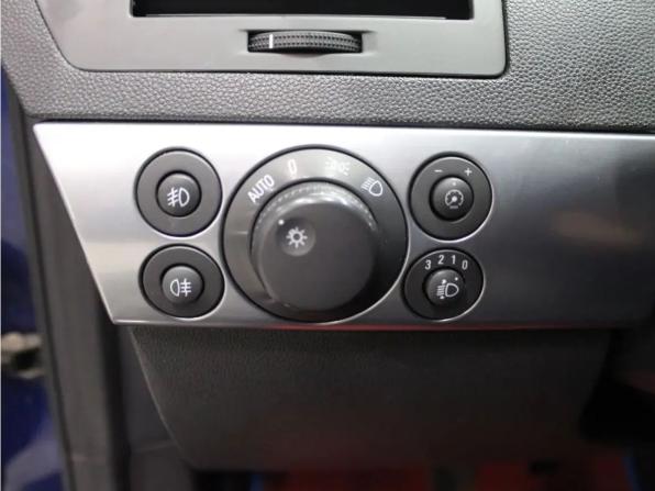 Opel Astra H Рестайлинг с пробегом 2011 года, цена 291 000 рублей, 276000 км, хэтчбек, Автокод Объявления