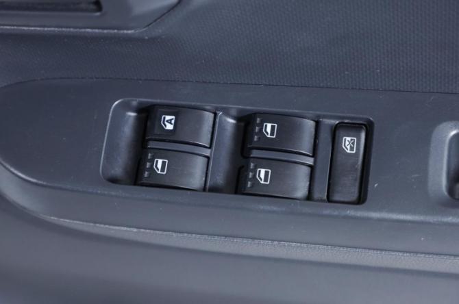 Daihatsu Mira e:S II с пробегом 2021 года, цена 649 000 рублей, 145000 км, хэтчбек, Автокод Объявления