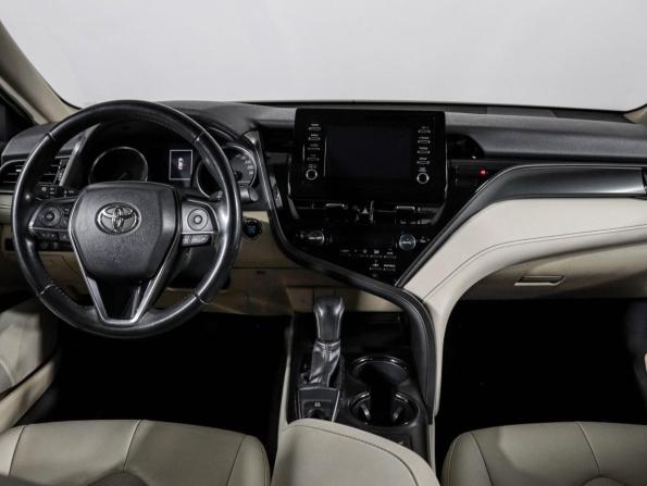 Toyota Camry VIII (XV70) Рестайлинг с пробегом 2021 года, цена 2 820 000 рублей, 159830 км, седан, Автокод Объявления